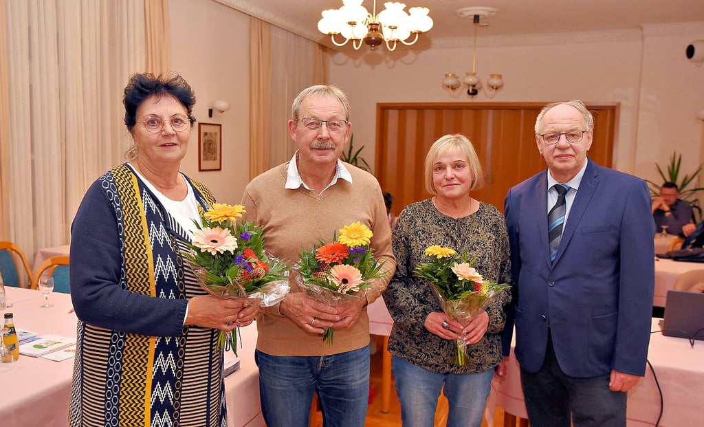 Melanie Bloßfeld, Otto Kersten, Gina Freitag und Jürgen Nicht (von links) vom Verein der Haus-, Wohnungs- und Grundeigentümer Köthen