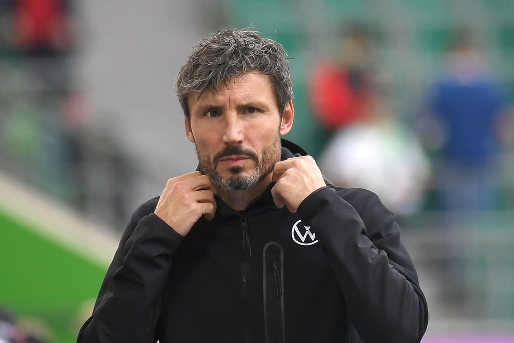 Ist nicht mehr Trainer beim VfL Wolfsburg: Mark van Bommel.
