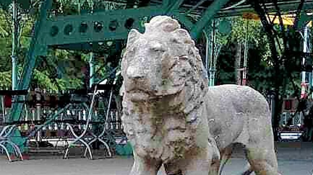 Löwe am Treppenaufgang zum Josephskzreuz bei Stolberg.