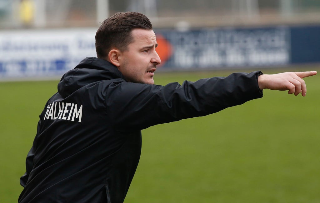 André Herrmann ist nicht mehr Trainer von Rot-Weiß Thalheim.