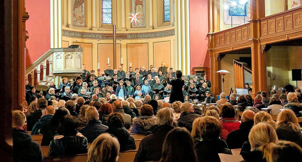 Die Adventskonzerte in der Sankt-Gertrauden-Kirche stoßen stets auf eine große Resonanz. Am 11. Dezember 2021 soll das Publikum im Rahmen des Buckauer Weihnachtsmarktes in Magdeburg wieder musikalisch auf die Weihnachtszeit eingestimmt werden.