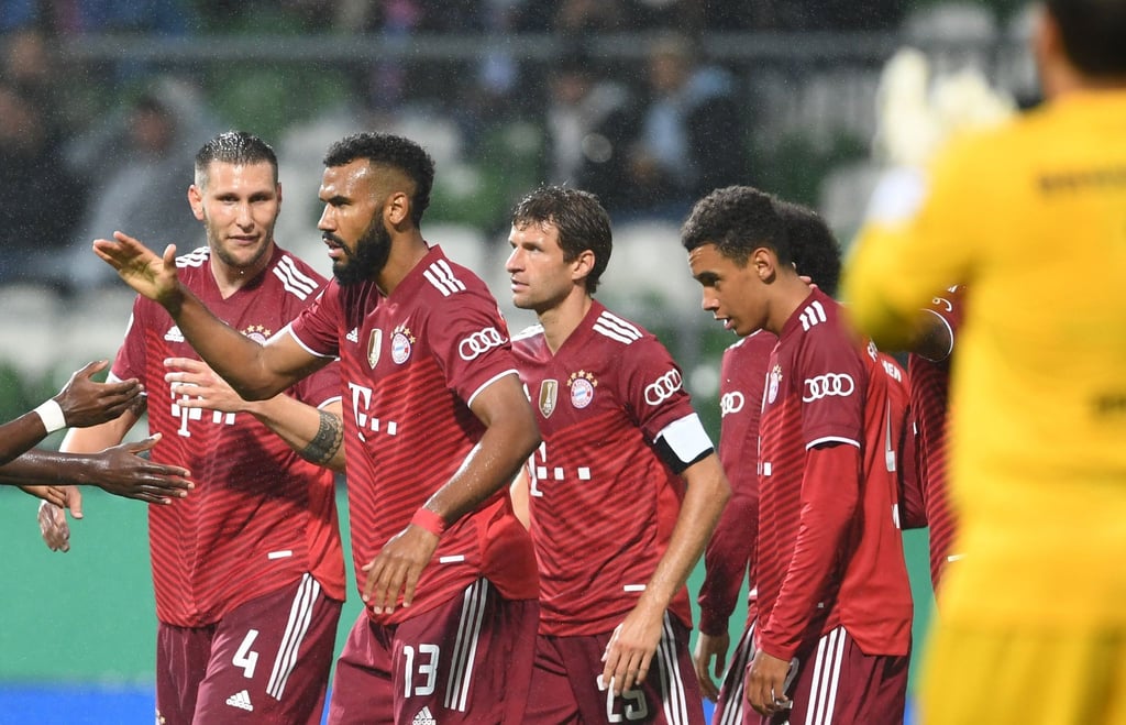 Eric Maxim Choupo-Moting (2.v.l) war der überragende Mann beim Bayern-Sieg beim Bremer SV.