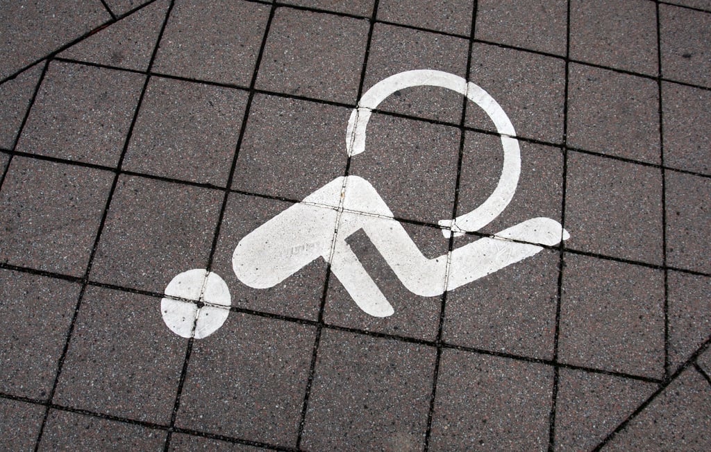 Rollstühle sollen Menschen mit Behinderung helfen, möglichst selbstbestimmt leben zu können.