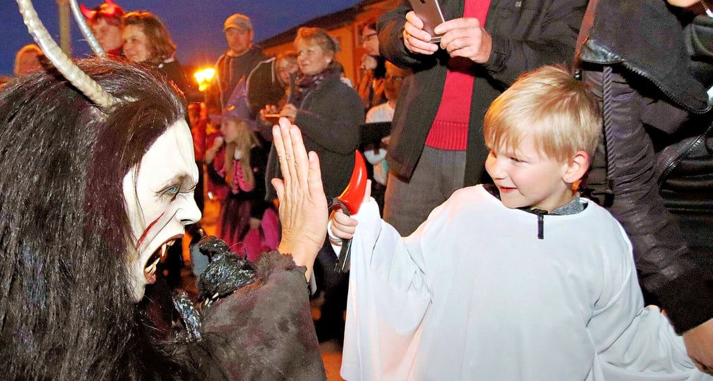 Der Gruselumzug, hier ein Bild aus dem Jahr 2019, muss erneut ausfallen. Ansonsten bietet Hexoween 2021 aber ein ansehnliches Programm.