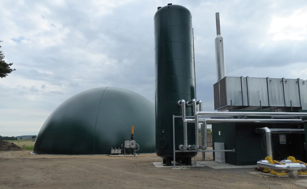 Über die Abwärme der Tangelner Biogasanlage werden aktuell 75 Haushalte im Ort beheizt und mit Warmwasser versorgt.