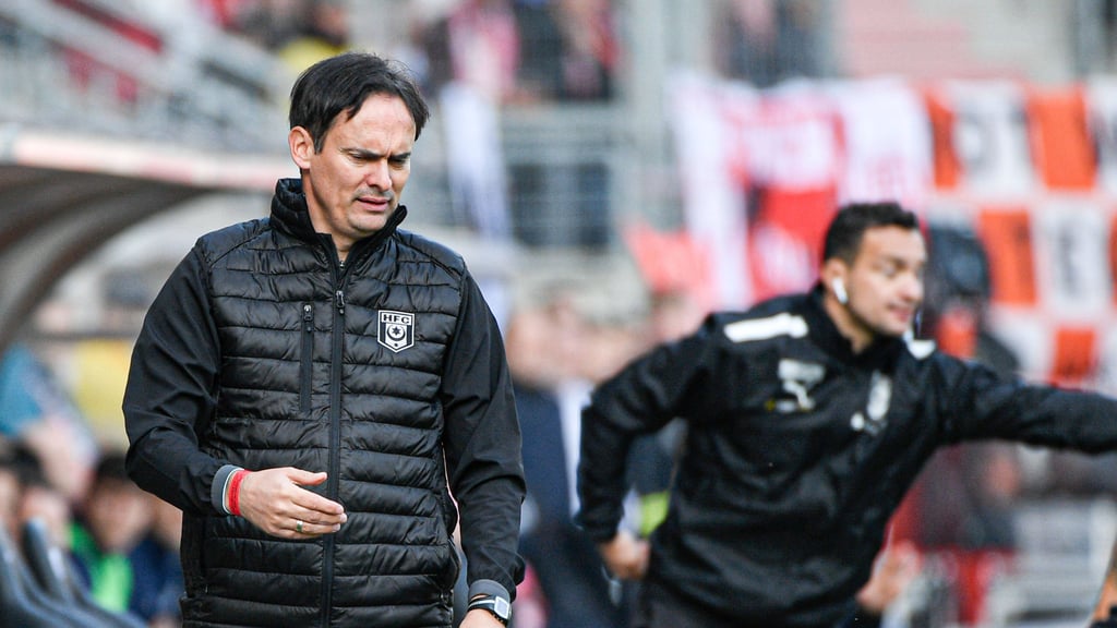 HFC-Trainer Florian Schnorrenberg musste bis zur letzten Sekunden um den Heimsieg gegen Duisburg zittern.