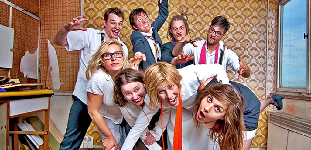 Das Ensemble „Tapetenwechsel“ wird am Sonnabend mit Improvisationstheater in der Fabrik für gute Laune sorgen.