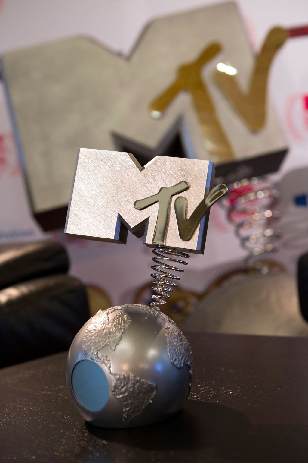 Eine Trophäe der MTV Europe Music Awards (EMA).