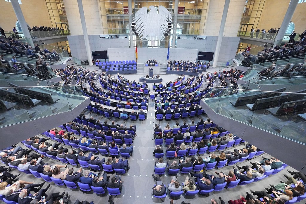 In der aktuellen Legislaturperiode hat der Bundestag stolze 736 Mitglieder.
