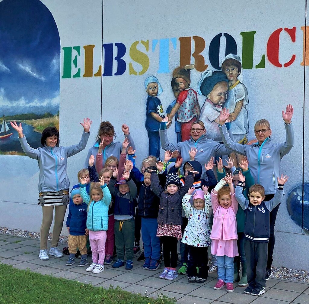 Erzieherinnen und Kinder der Kita „Elbstrolche“ in Vockerode feiern in dieser Woche das 50-jähriges Bestehen ihrer Einrichtung. Die wird aktuell von insgesamt 49 Kindern besucht, davon sind 17 Krippenkinder.