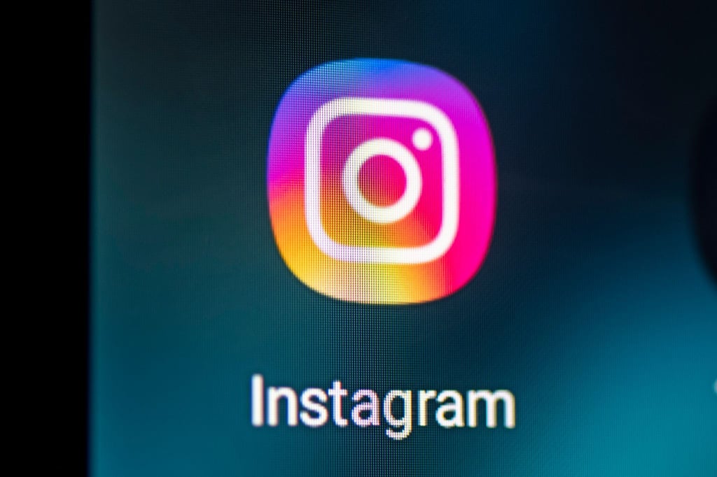 Instagram setzt nach kritischen Medienartikeln die Entwicklung einer Version für Kinder im Alter zwischen zehn und zwölf Jahren aus.