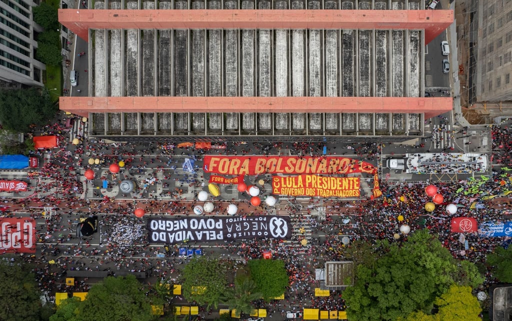 In Sao Paulo fordern Demonstranten die Amtsenthebung von Jair Bolsonaro: Brasiliens Präsident steht unter anderem wegen seines Umgangs mit der Corona-Pandemie in der Kritik.