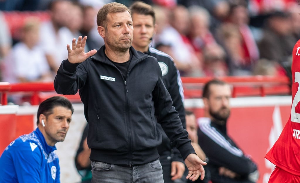 Erfreut sich an Leverkusens Florian Wirtz: Bielefeld-Coach Frank Kramer.