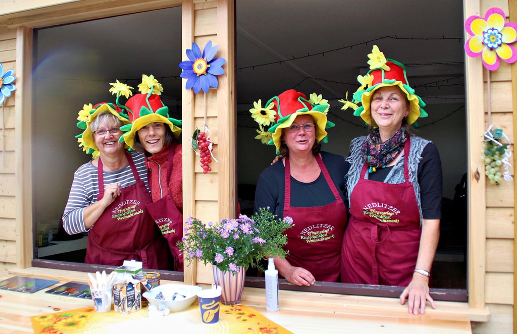 Wer Kuchen und Waffeln wollte, war bei den Nedlitzer Frauen an der richtigen Adresse.