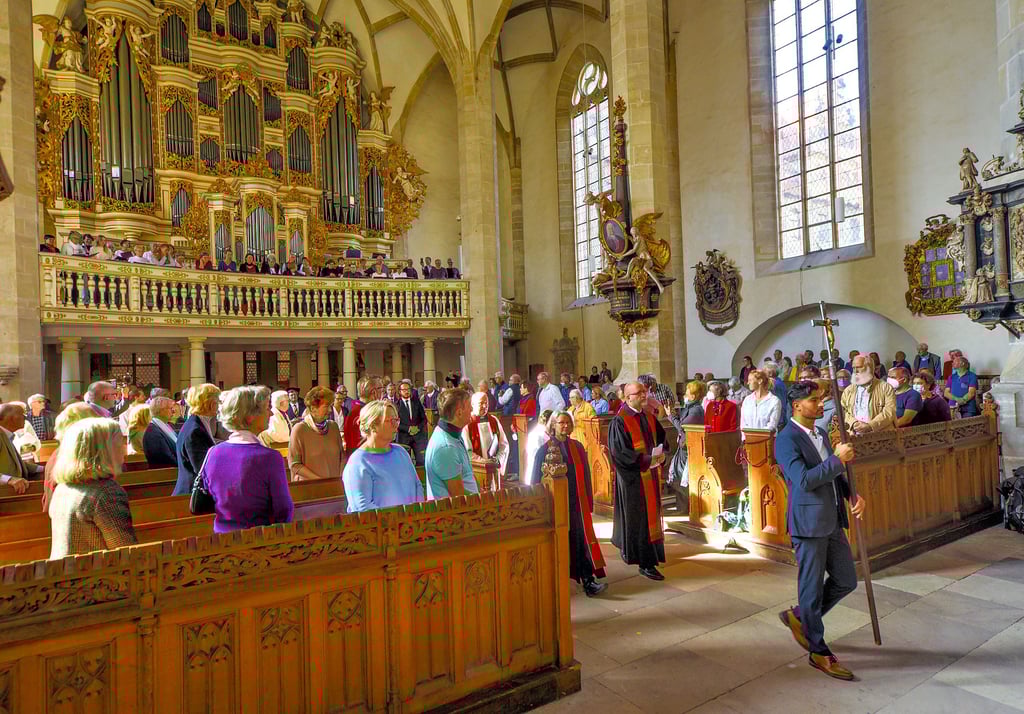 Einer der Höhepunkte des Wochenendes war Samstag der Pilgergottestdienst im Dom, hier der Einzug.