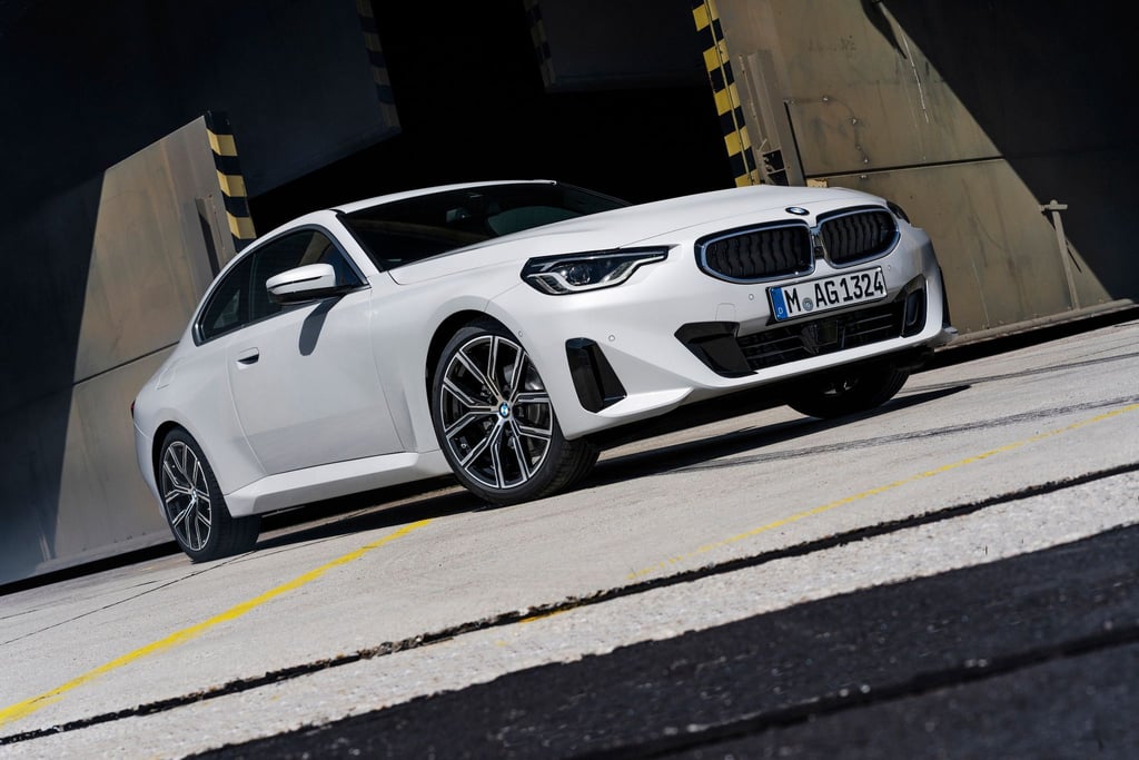 Es geht auch noch konventionell: BMW stellt auf der IAA das neue 2er Coupé mit Heckantrieb vor.