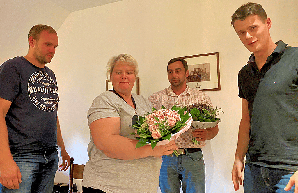 Marco (von links) und Jenny Projahn gehörten zu den ersten Vorstandsmitgliedern. Johann-André Dreier und Christoph Albrecht lobten ihr Engagment.