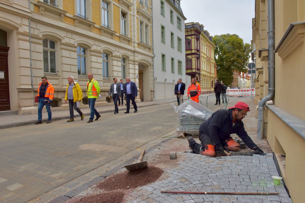 Noch 170 Meter fehlen noch um die Klosterstraße in Eisleben zwischen Lindenallee und Einmündung Schlossplatz komplett freizugeben.