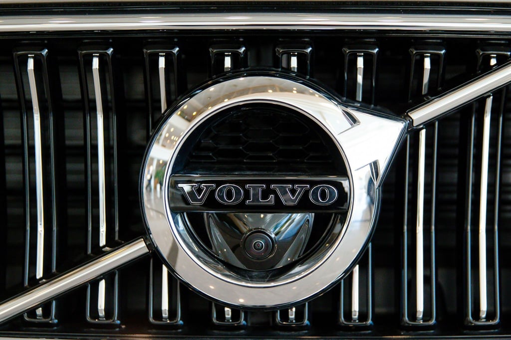 Der chinesische Autokonzern Geely will seine schwedische Pkw-Tochter Volvo Cars wie erwartet in Stockholm an die Börse bringen.
