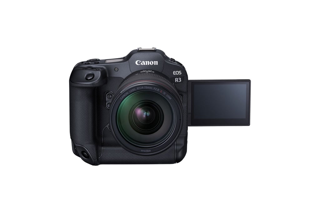 Der Touchscreen (4,1 Millionen Pixel) der Canon EOS R3 ist dreh- und schwenkbar, was im Profibereich nicht selbstverständlich ist.