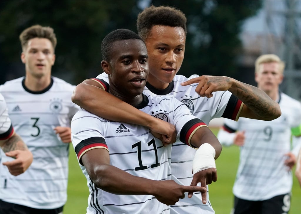 Youssoufa Moukoko (11) leitete mit seinem Tor die Wende beim deutschen Sieg in Lettland ein.