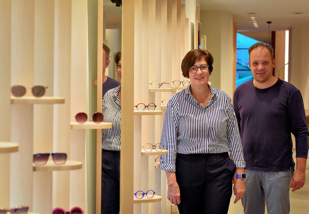 Die Geschwister Ulrike Kloevekorn-Fischer und Kristian Kloevekorn-Norgall im neuen „Haus des Sehens“