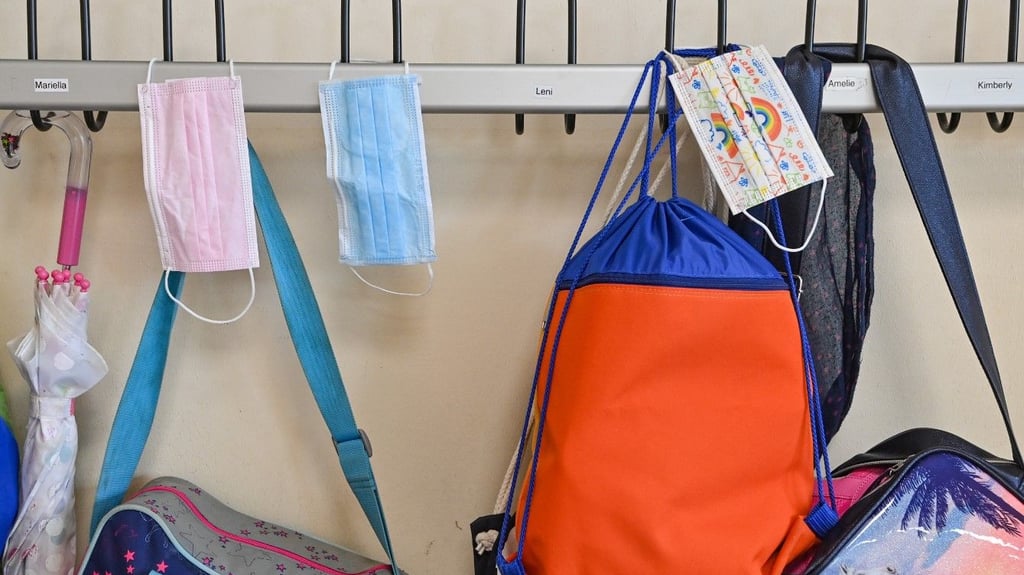In Sachsen-Anhalt steigt die Zahl der Corona-Infektionen unter Kindern und Jugendlichen stark an.