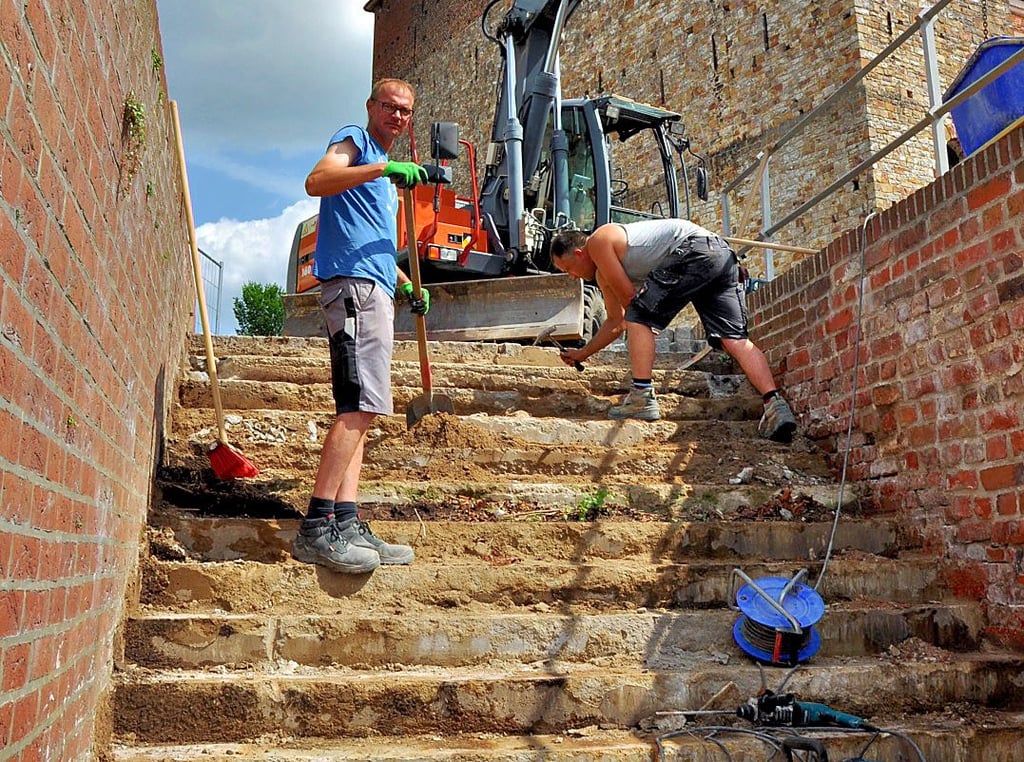 Im Juli war der obere Bereich der Domtreppe in Havelberg saniert worden. Nächstes Jahr sind weitere Arbeiten geplant.