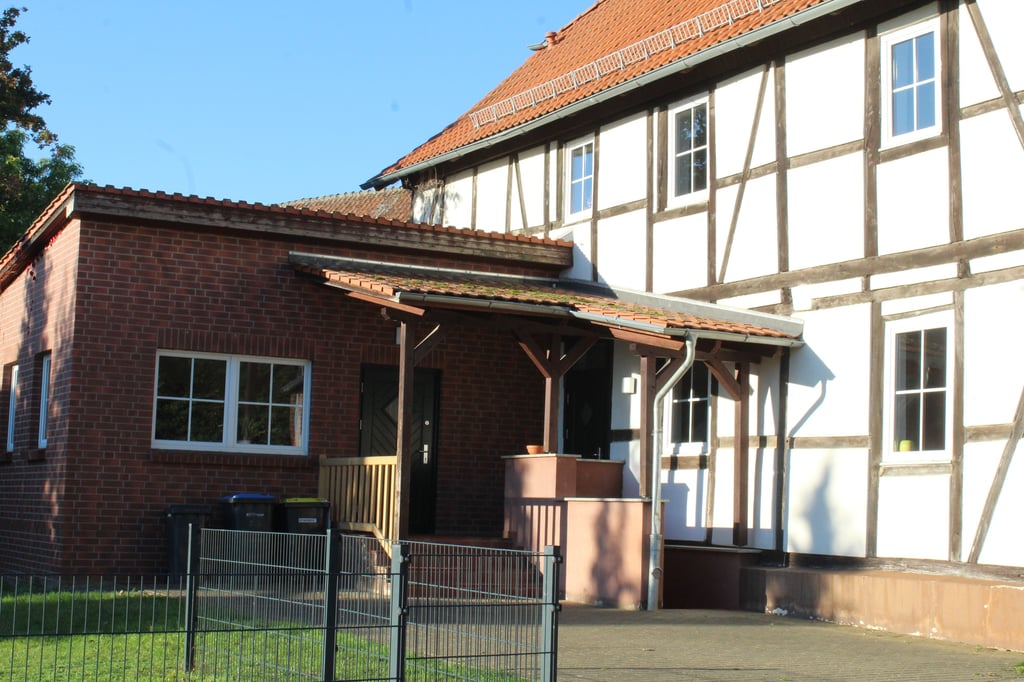 Der Raum am Bürgerhaus in Altenhausen soll so hergerichtet werden, dass sich Kinder und Heranwachsende darin treffen können.
