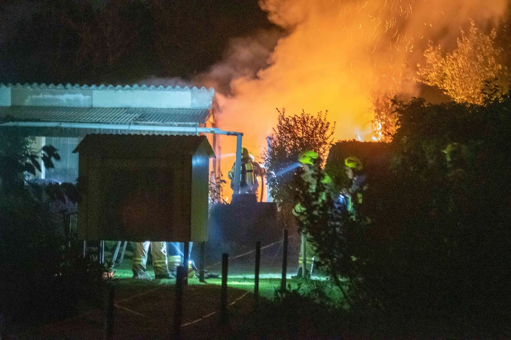 Die Feuerwehr in Magdeburg - hier eine Archivaufnahme - war in der Nacht zu Donnerstag zweimal ausgerückt, um Brände zu löschen.