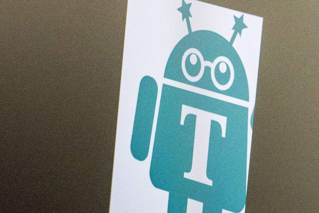 Hat etwas von einem Androiden: Die „Textfee“-App liest Text aus Fotos und Dokumenten aus, damit man diesen bearbeiten oder durchsuchen kann.