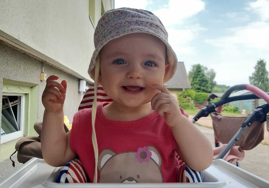 Die einjährige Helene aus Burgstall ist an Blutkrebs erkrankt. Ein passender Stammzellspender könnte ihr Leben retten.