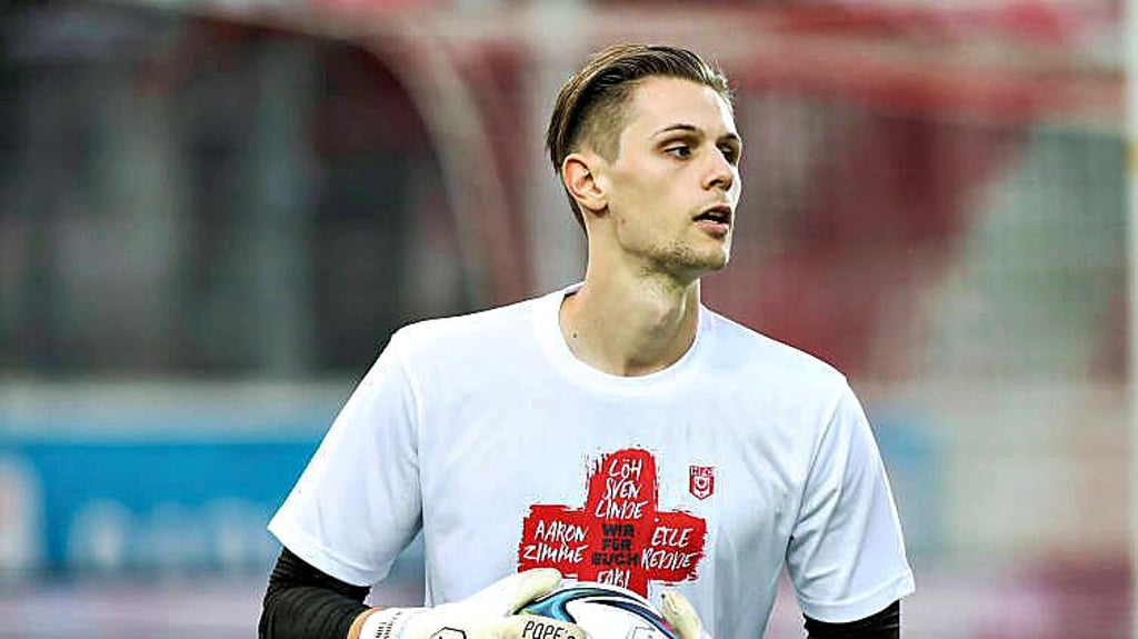 Daniel Mesenhöler wird am Samstag erstmals für den Halleschen FC im Tor stehen.