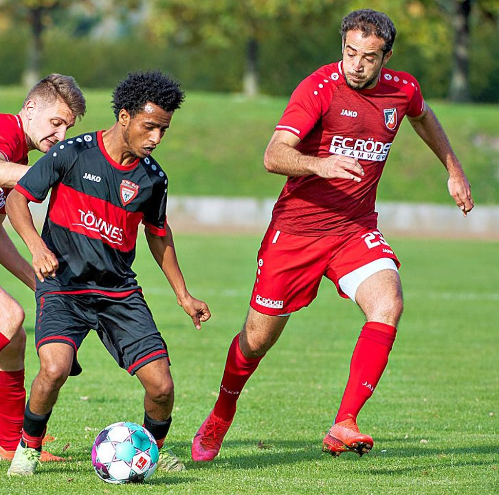 Khemgin Solivani (r.) schoss per Freistoß das zwischenzeitliche 1:1.