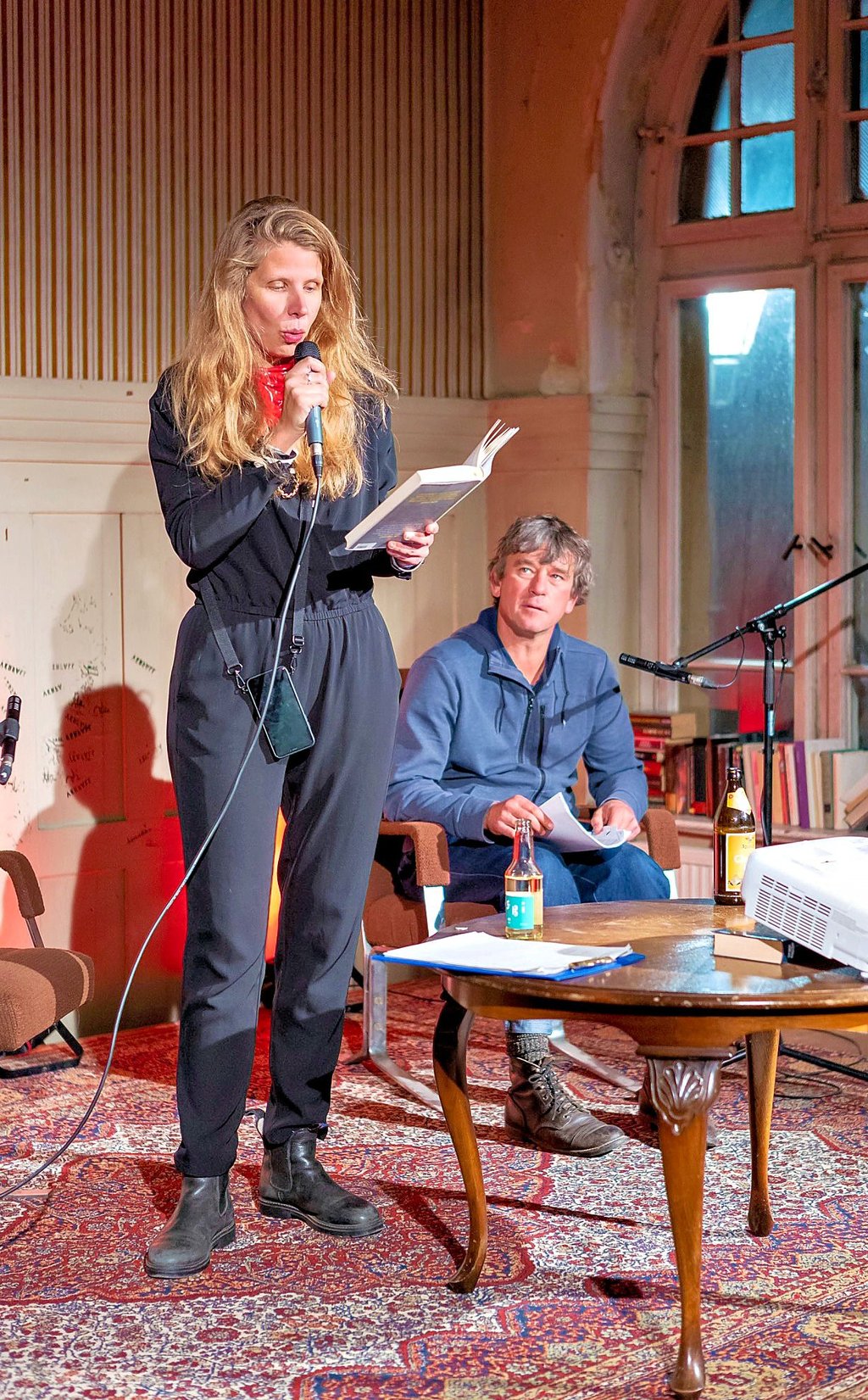 "Guten Morgen, du Schöner" hieß die szenische Lesung von Schauspieler Peter Schneider und Autorin Greta Taubert in der alten Stadtbibliothek.