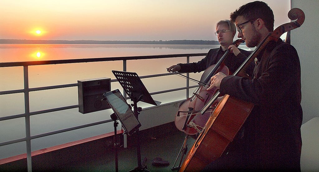 Konzerte auf dem Schiff Queen Arendsee – wie hier zum Sonnenaufgang Ende Juli – sind beliebt. Es soll weitere Veranstaltungen geben.
