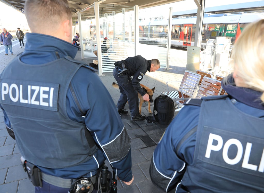 Die Bundespolizei hat auf dem Magdeburger Hauptbahnhof keinen leichten Job. Manchmal geht es aber auch nur um eine Fußmatte.