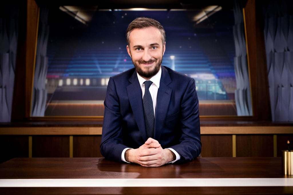 Jan Böhmermannn ist Satiriker und Moderator der Sendung „ZDF Magazin Royale“ im Zweitem Deutschen Fernsehen.