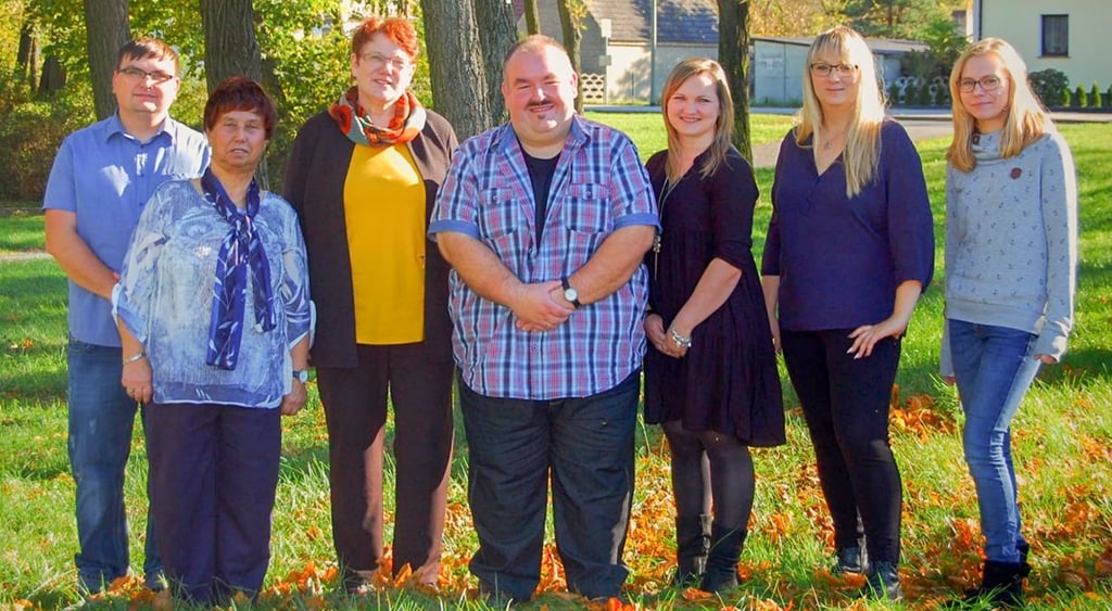 Dem neuen Vorstand vom Seydaer Heimatverein gehören an (von links nach rechts) Andre Kitzing, Karin Richter, Birgit Weiß, Markus Stolle, Christin Däumichen, Tina Kitzing und Sabrina Jahn.