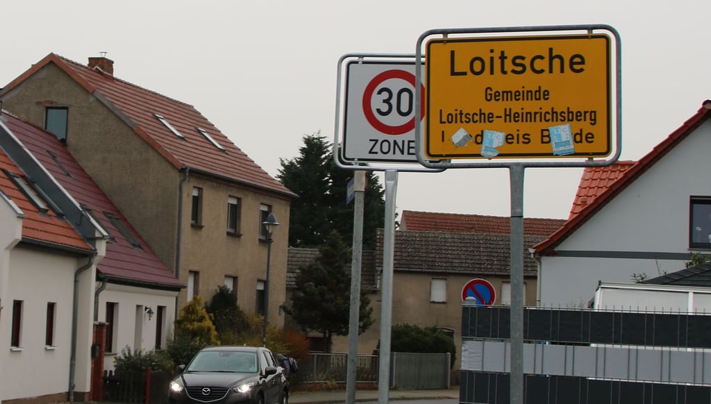 Nur noch mit Tempo 30 darf seit Montag durch die gesamte Ortschaft Loitsche gefahren werden.