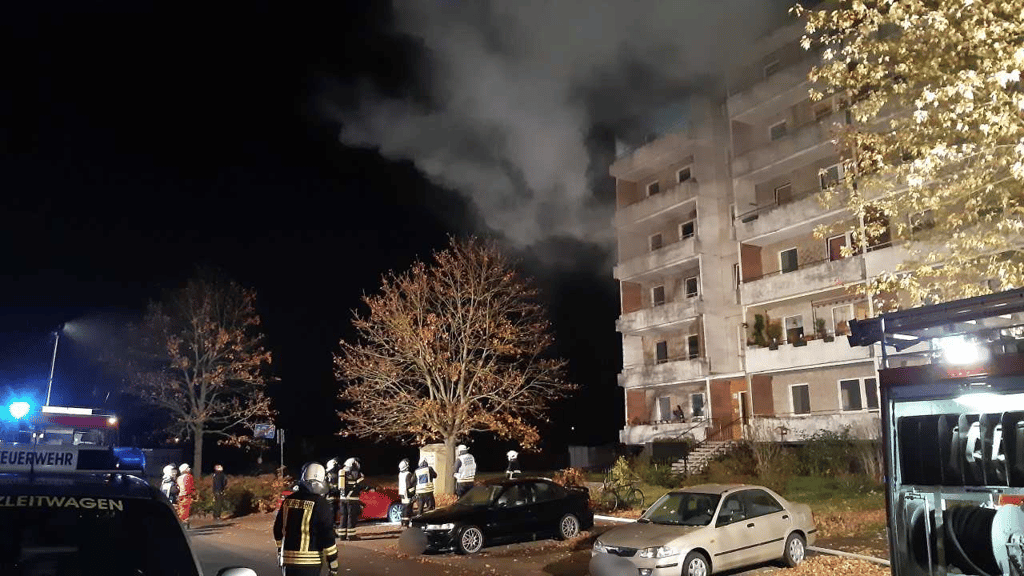 Gegen 6 Uhr in der Früh, musste ein Wohnungsbrand in der Genthiner Einsteinstraße gelöscht werden.