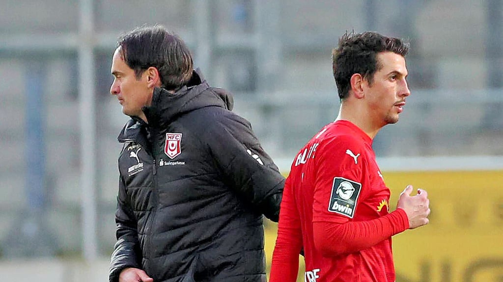 Trainer Florian Schnorrenberg und Julian Derstroff (r.)