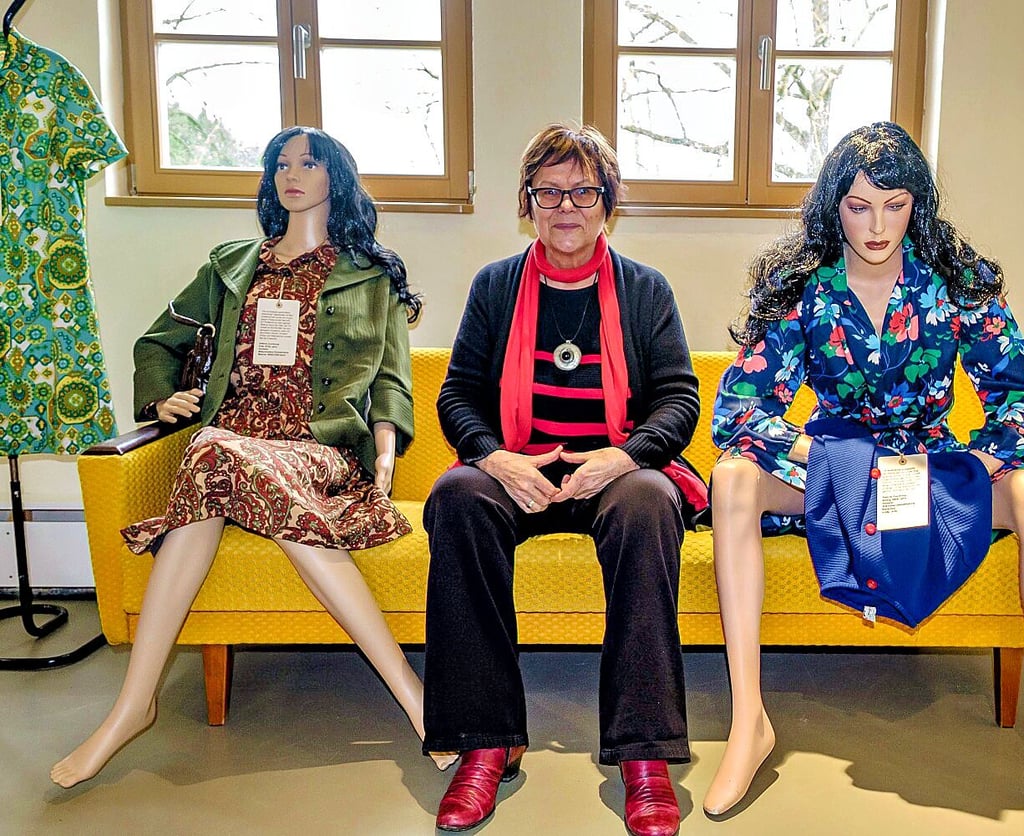 Christel Panzig, Museumsdirektorin im Wittenberger Haus der Geschichte, in der Sonderausstellung „Vintage East - DDR-Design“