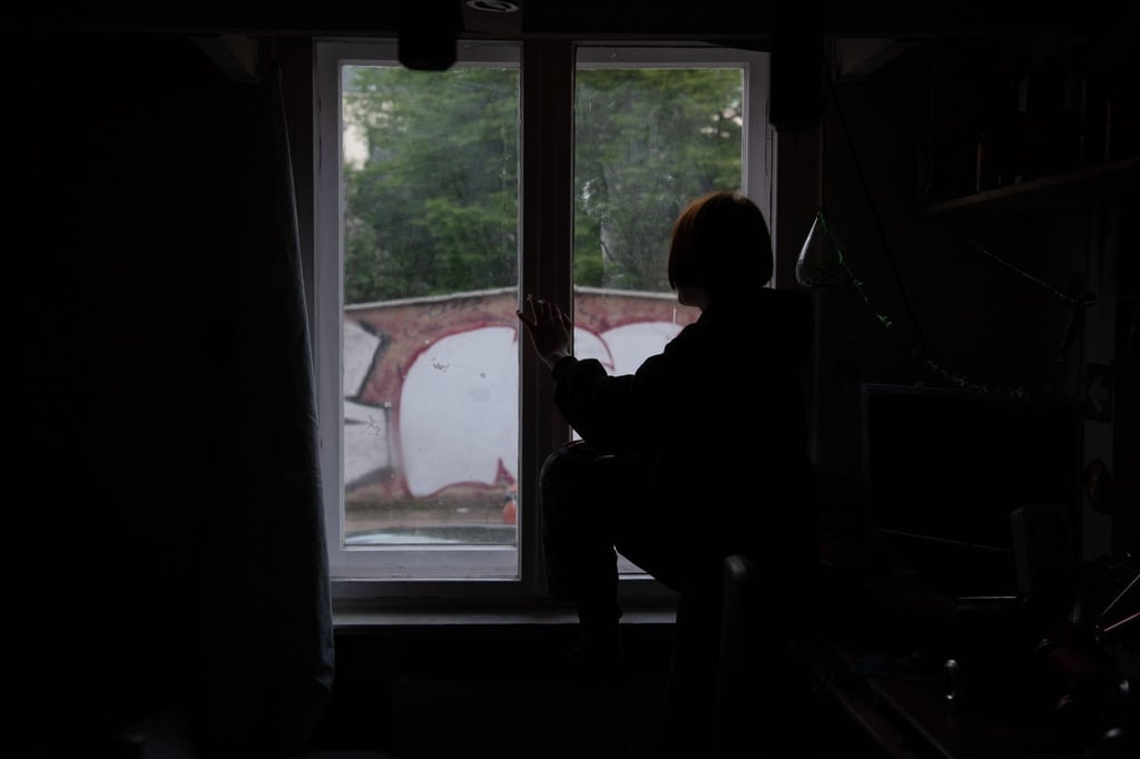 Angststörungen und Depressionen gehören auch bei Kindern und Jugendlichen zu den typischen Post-Covid-Syndromen.