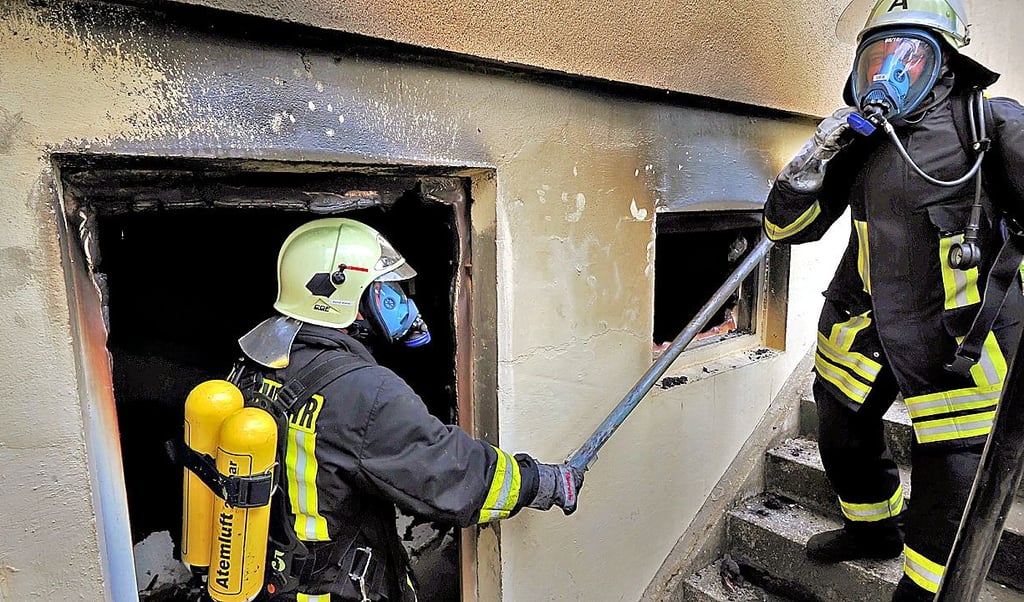 Feuerwehrleute müssen gut ausgebildet sein, um sich und anderen nicht zu schaden.