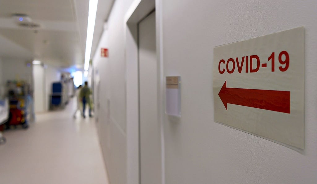 Das Team der Covid-Stationen in Krankenhäusern ist besonders gefährdet. Auf welche Teststrategie setzt das Altmark-Klinikum?