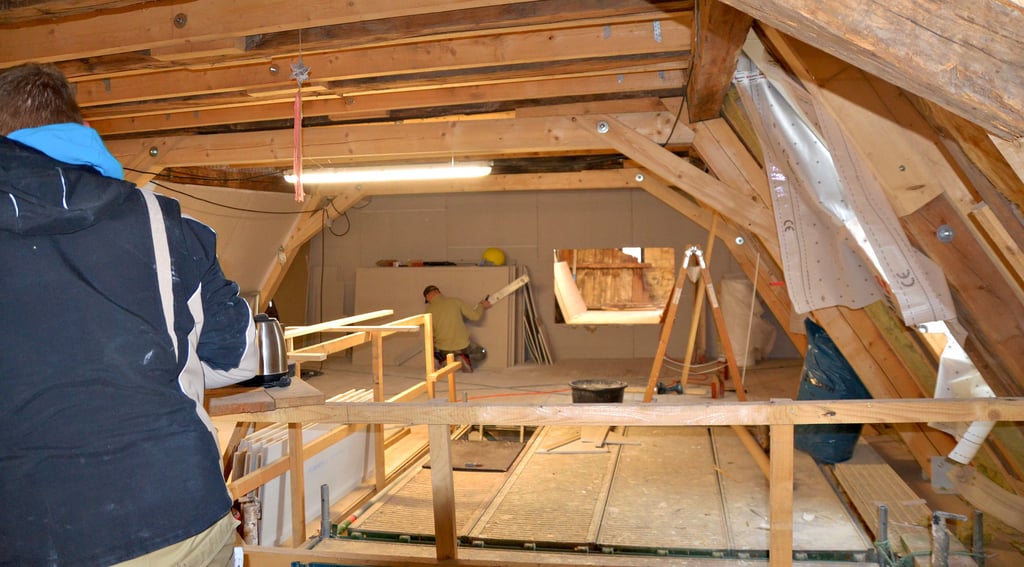 Der Ausbau des Dachgeschosses des Schlosses Trautenburg ist weitestgehend abgeschlossen. An der hinteren Wand ist das „Guckloch“ zu sehen.