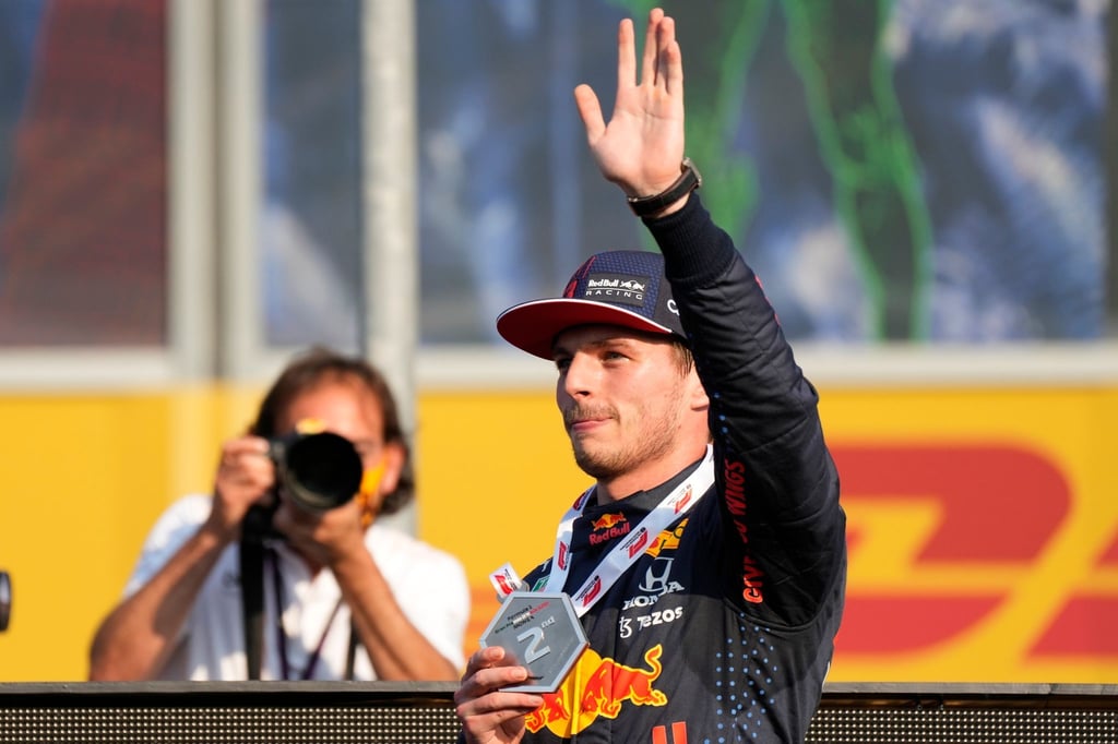 Liegt nur zwei Punkte hinter Spitzenreiter Lewis Hamilton: Max Verstappen.