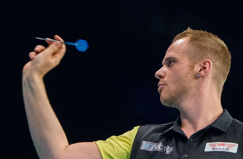 Max Hopp kann nur noch über ein Qualifikationsturnier ein Ticket für die Darts-WM lösen.