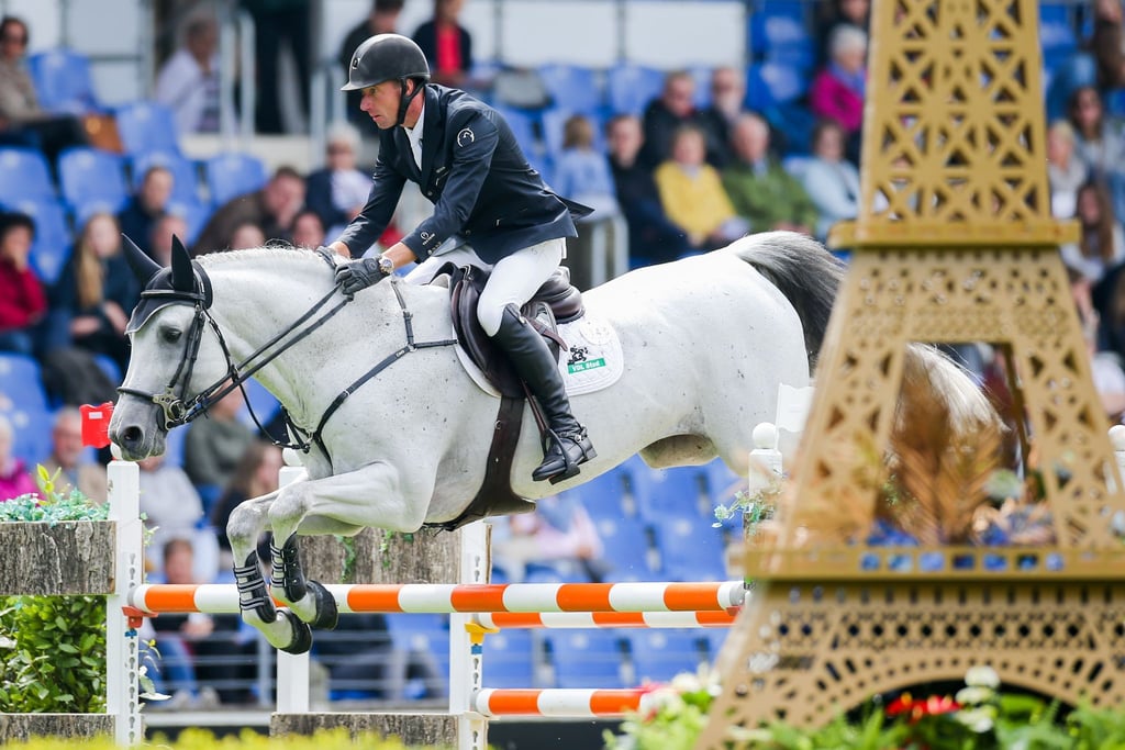 Der französische Reiter Olivier Robert auf dem Pferd Vadrouille d'Avril.